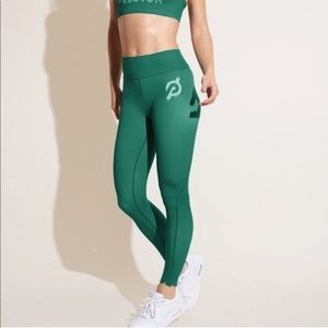 Peloton Emerald Green Scalloped Leggings NWOT